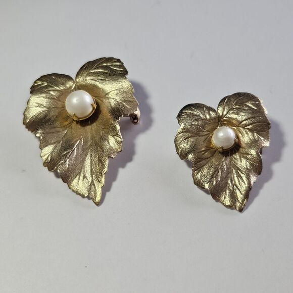 Set 2 Vintage 1959 Textured Gold-tone Chit-Chat Pin Brooch Signed Sarah Coventry - Picture 11 of 11